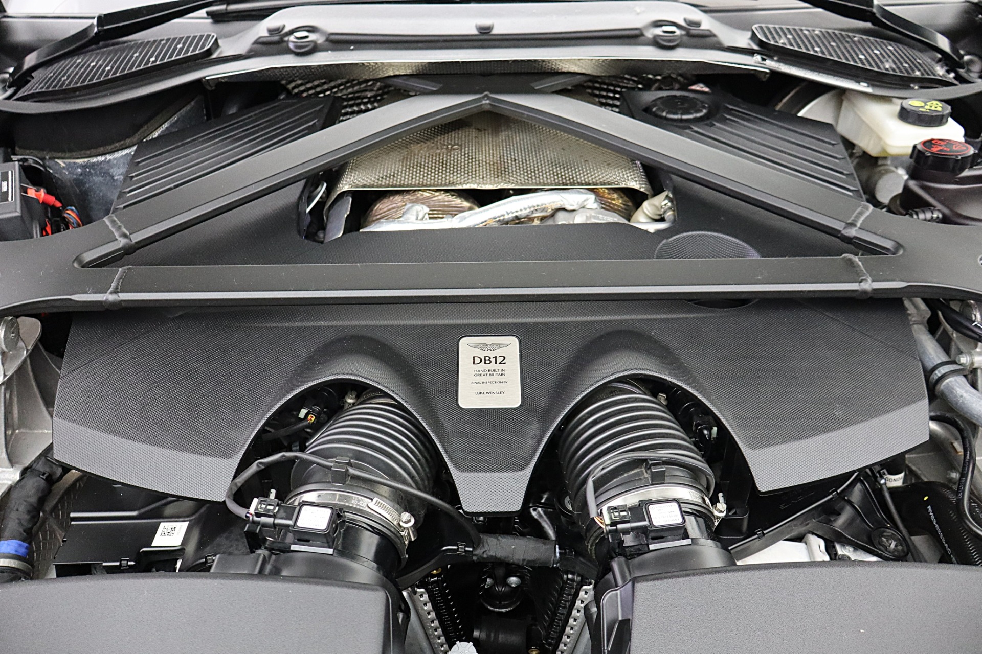 2024 Aston Martin DB12 Base - Photo 35
