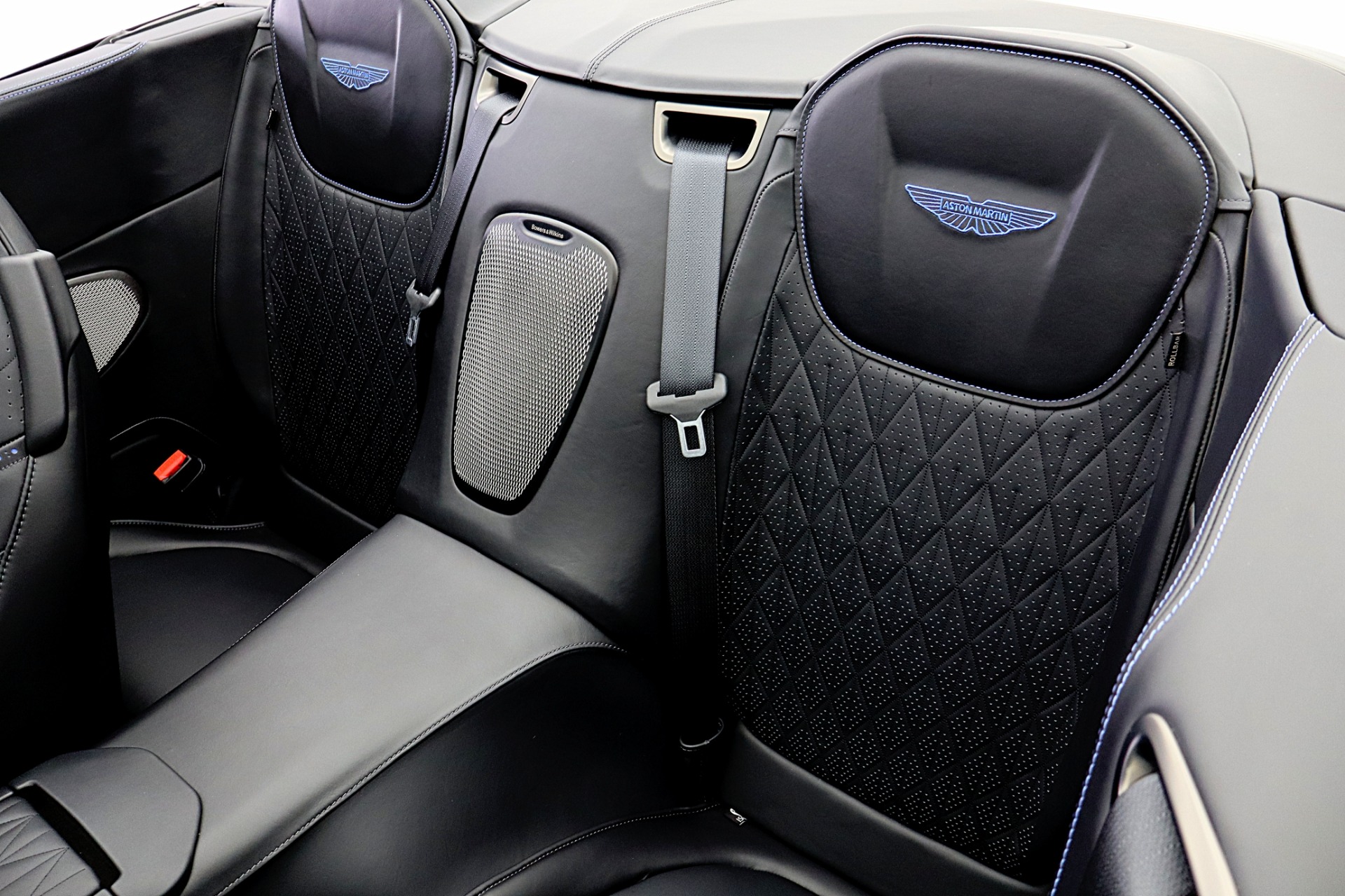 2024 Aston Martin DB12 Base - Photo 43