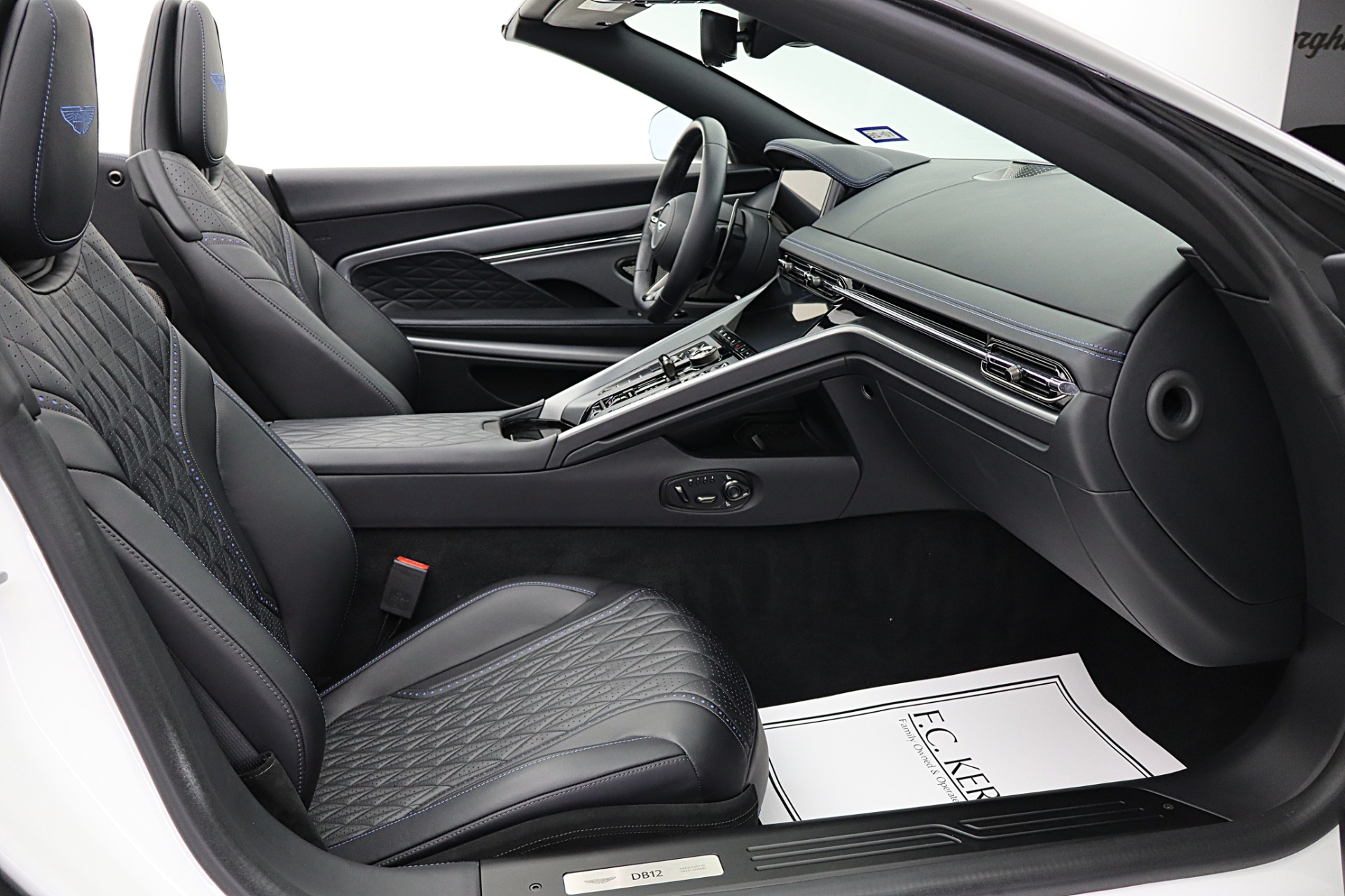 2024 Aston Martin DB12 Base - Photo 45