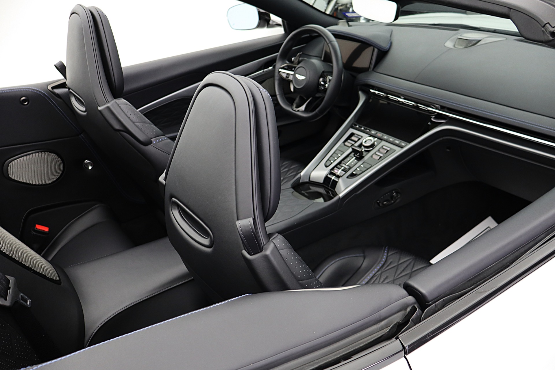 2024 Aston Martin DB12 Base - Photo 51
