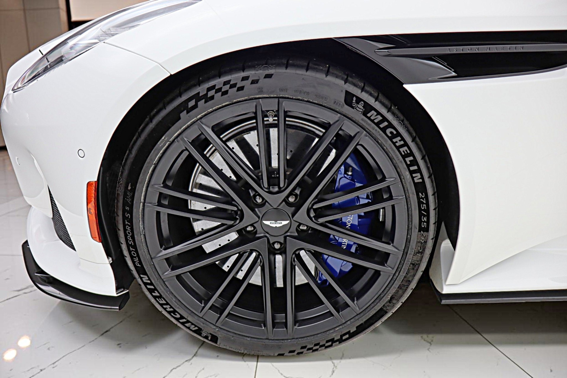 2024 Aston Martin DB12 Base - Photo 58