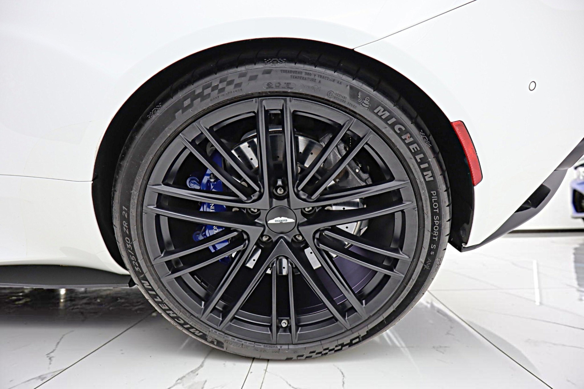 2024 Aston Martin DB12 Base - Photo 59