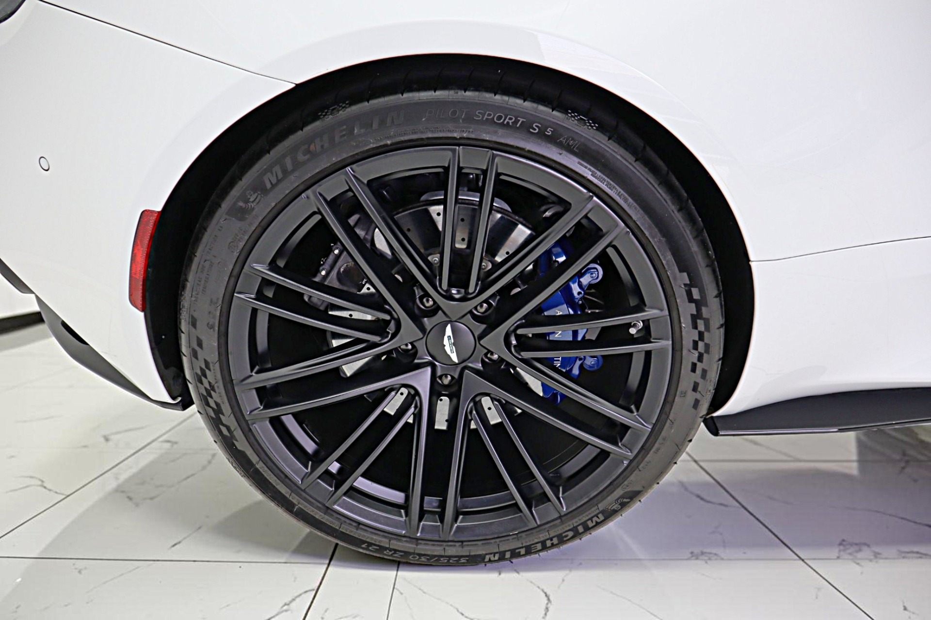 2024 Aston Martin DB12 Base - Photo 60
