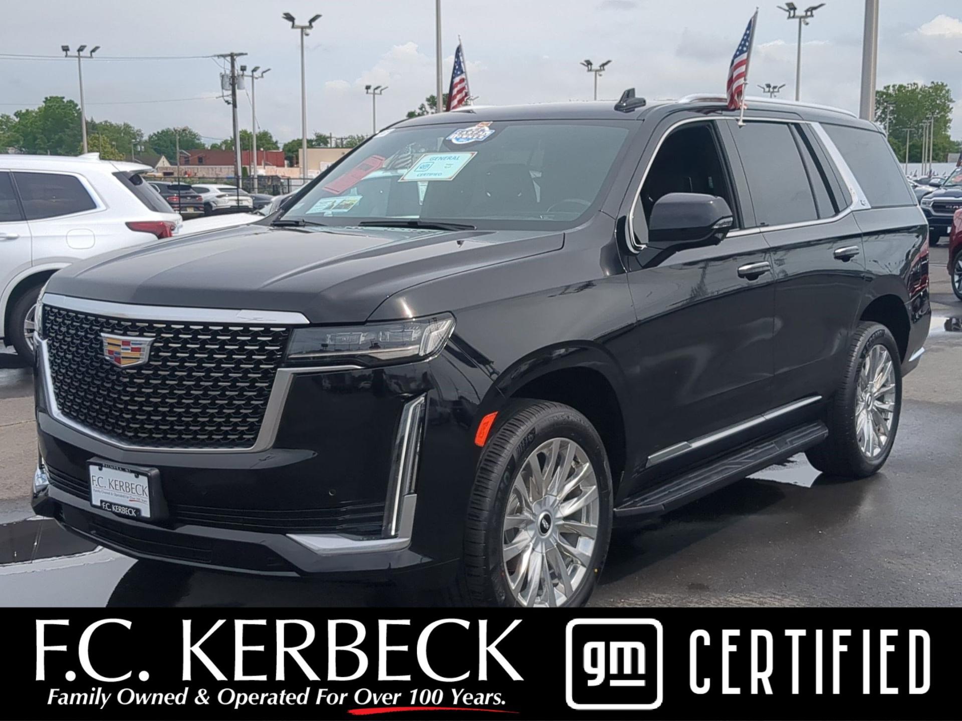 2022 Cadillac Escalade 4WD Luxury's photo