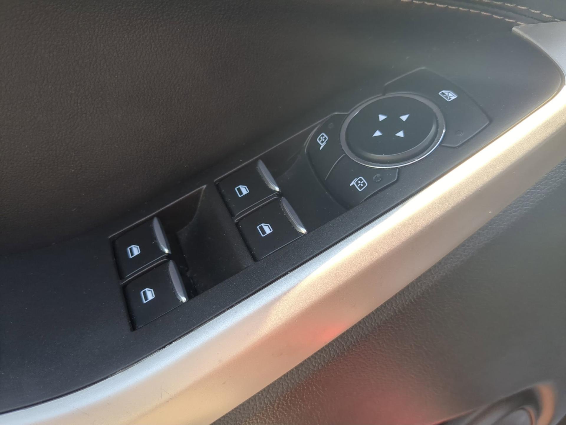 2023 Ford Explorer XLT - Photo 22