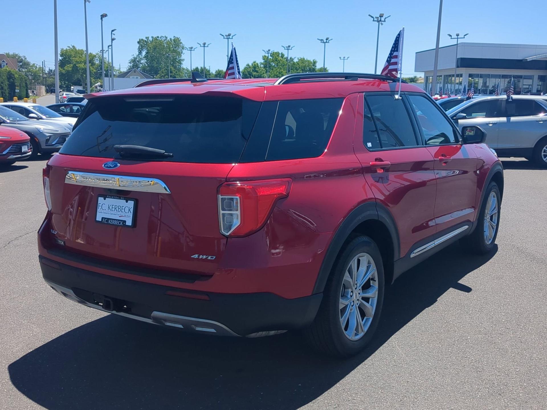 2023 Ford Explorer XLT - Photo 7