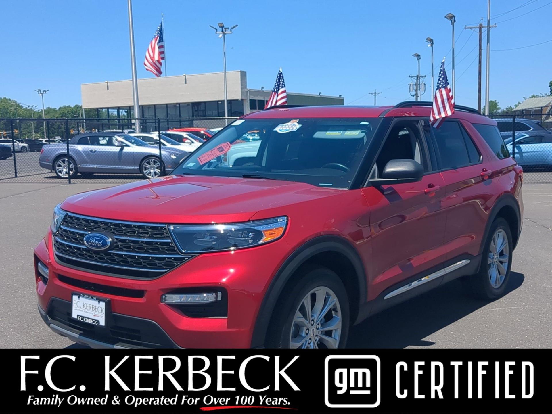 2023 Ford Explorer XLT 4WD's photo