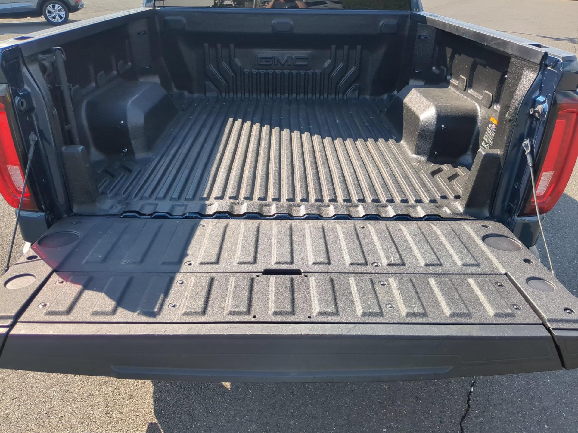 2021 GMC Sierra 1500 SLT - Photo 23