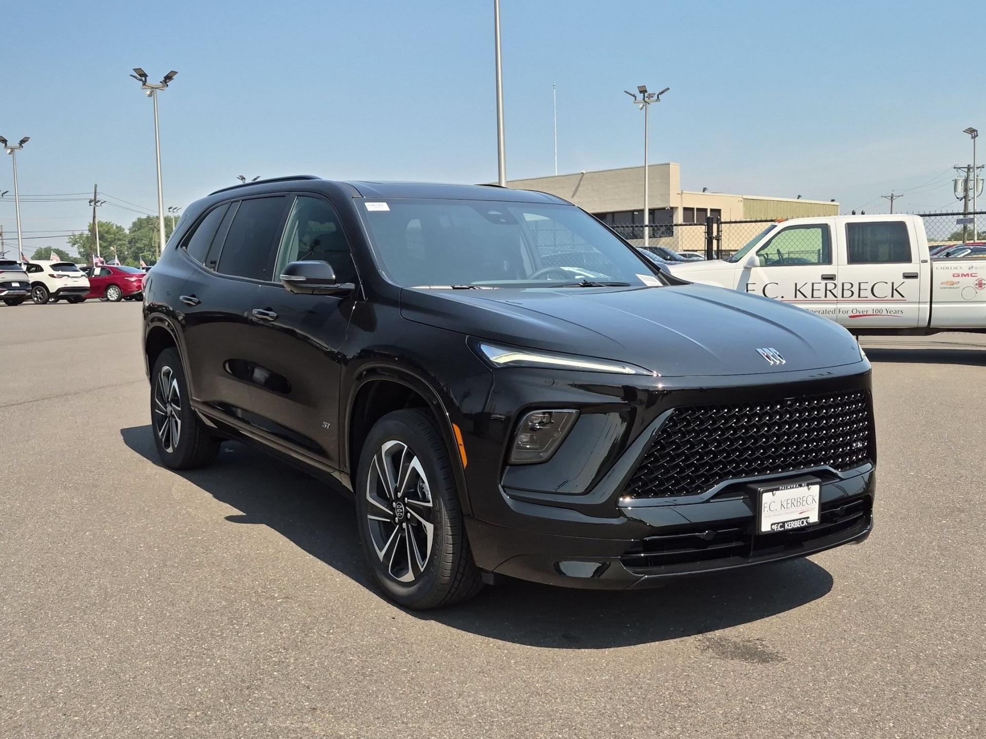 2026 Buick Enclave Sport Touring - Photo 2
