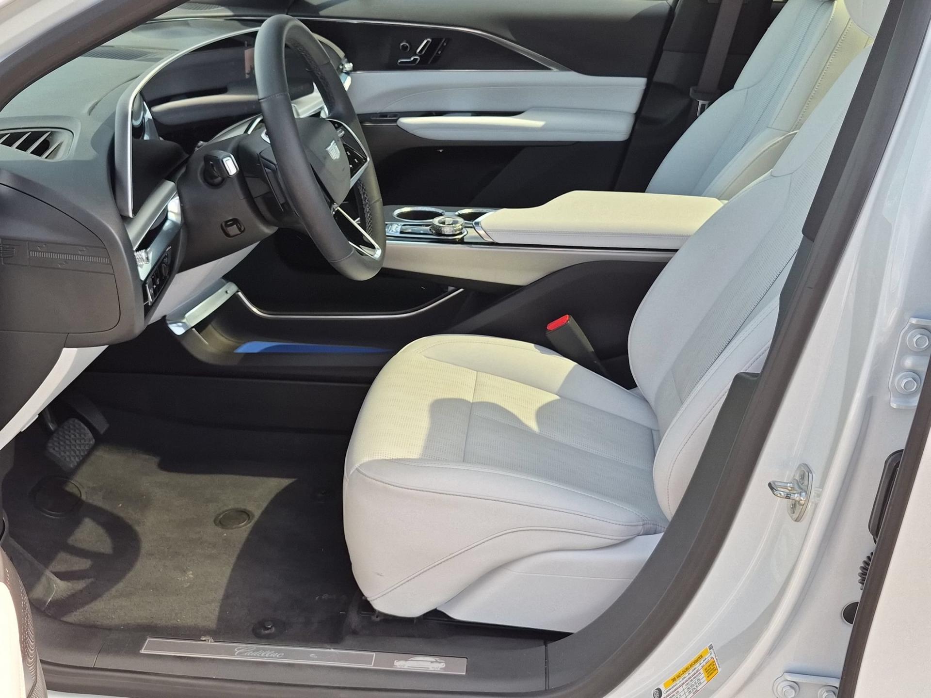 2024 Cadillac LYRIQ Sport 1 - Photo 18