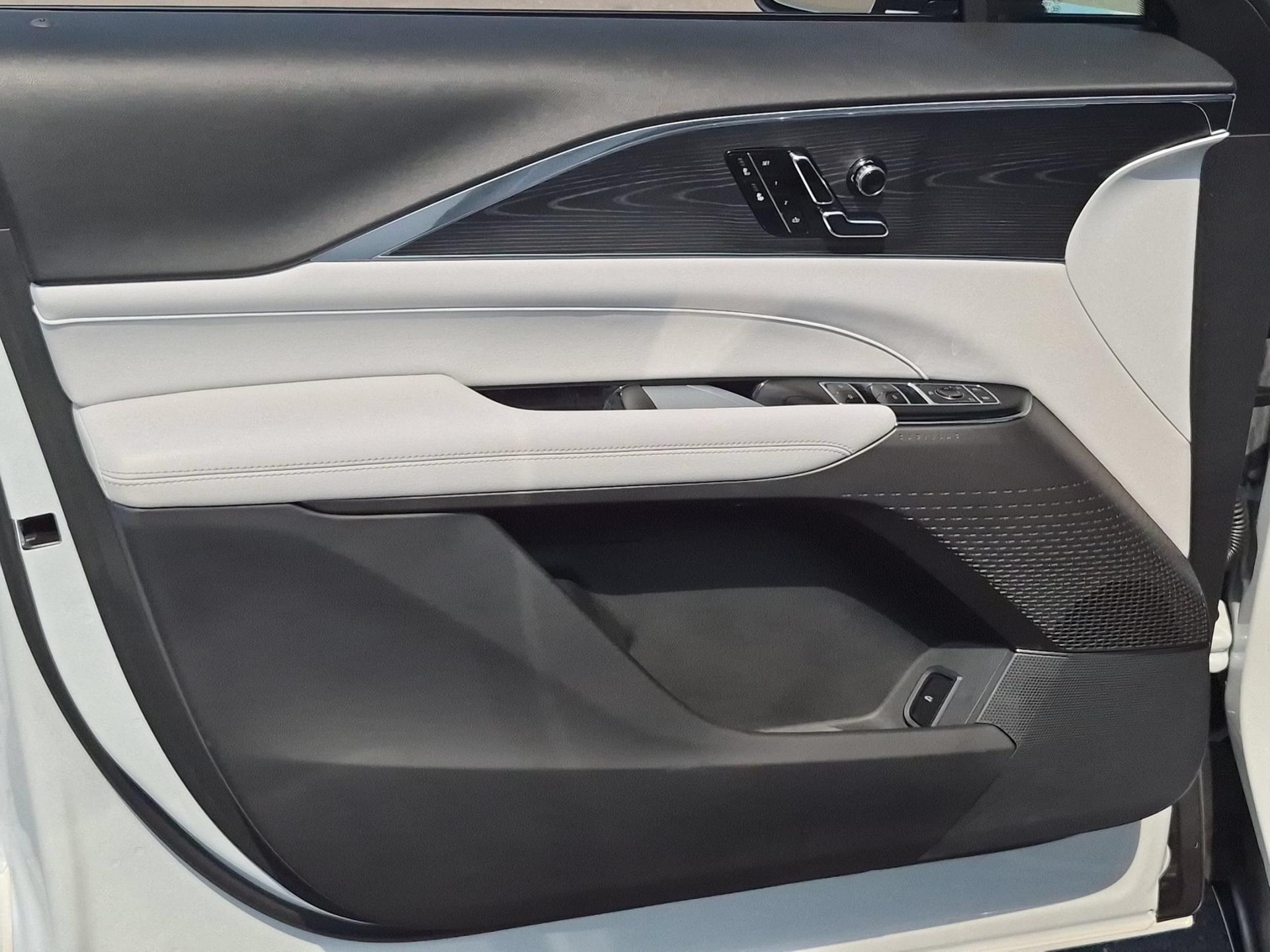 2024 Cadillac LYRIQ Sport 1 - Photo 21