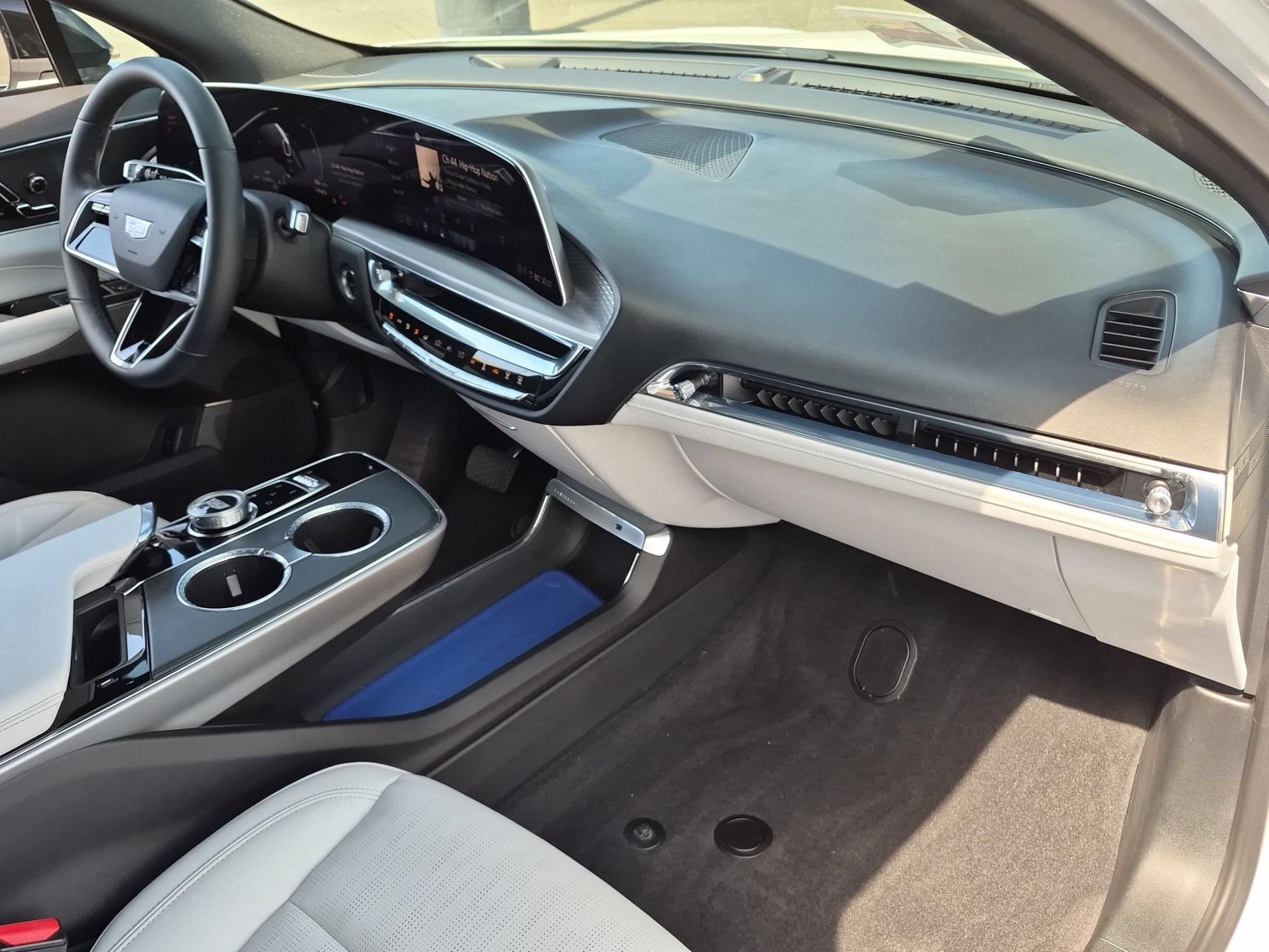 2024 Cadillac LYRIQ Sport 1 - Photo 28