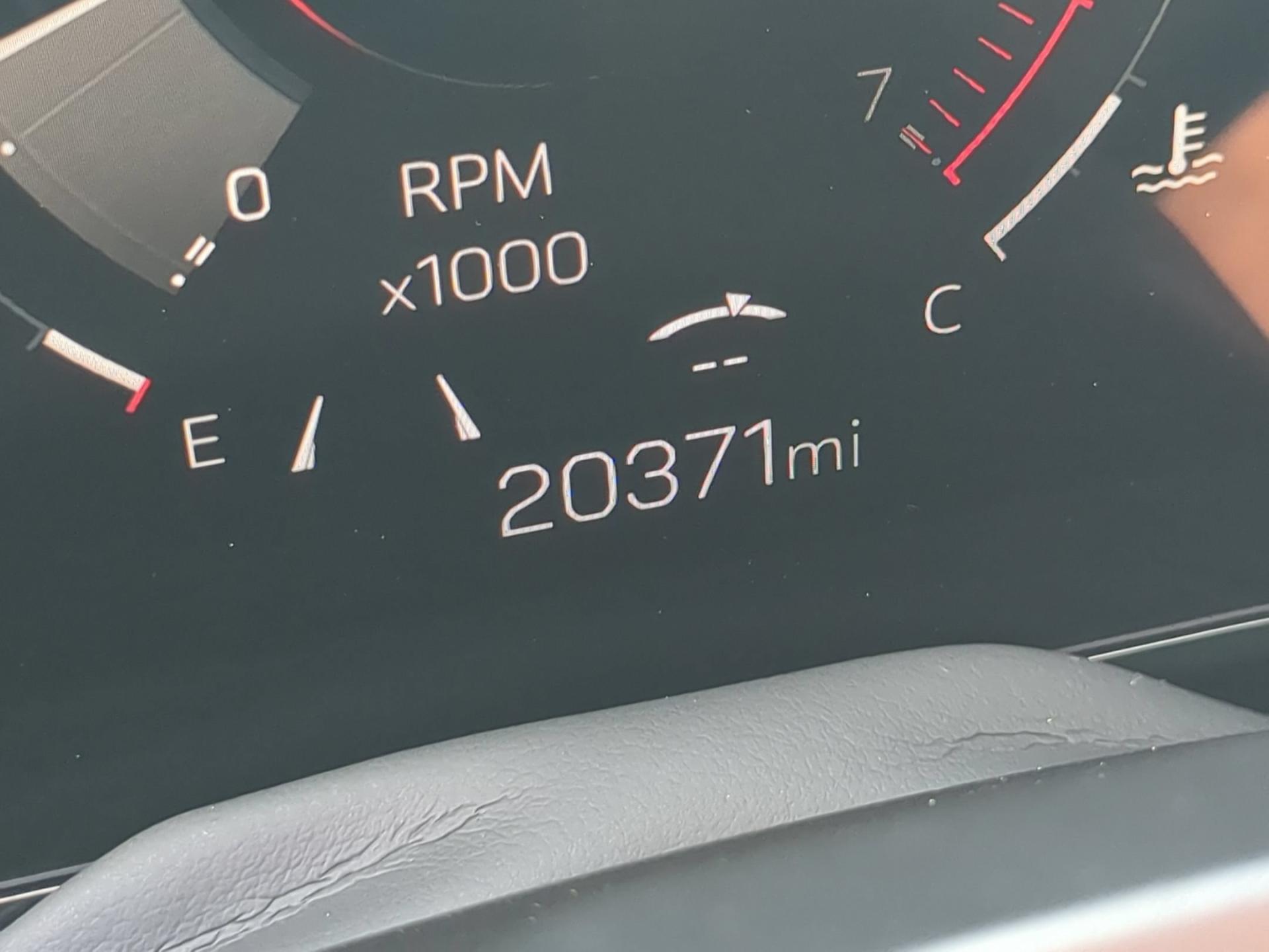2025 GMC Yukon XL Denali Ultimate - Photo 11