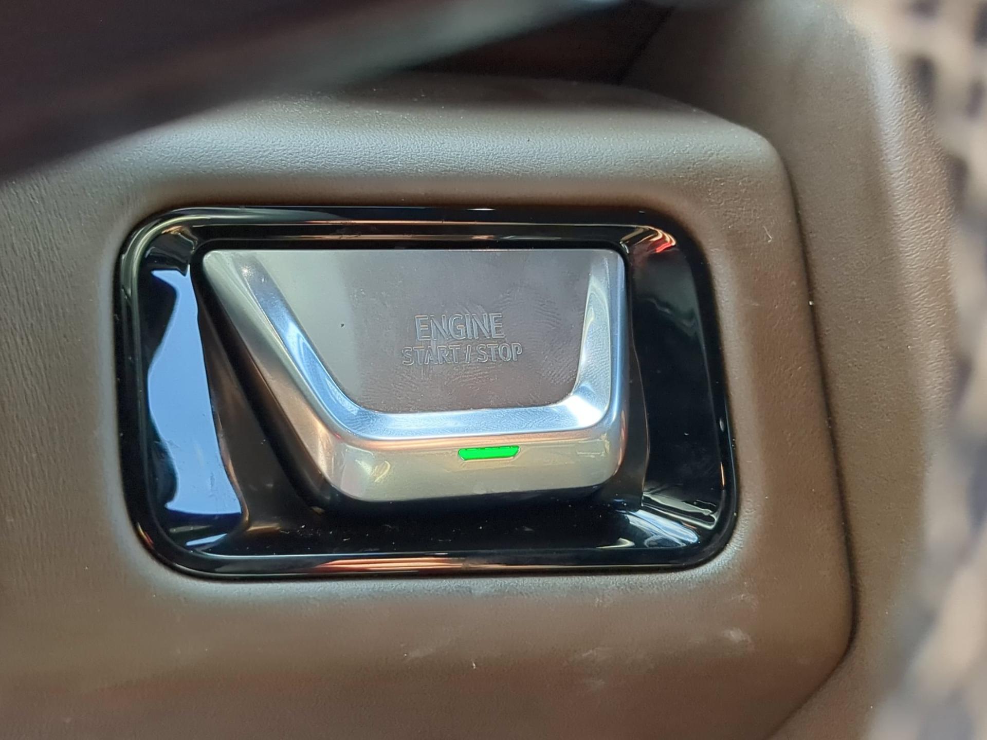2025 GMC Yukon XL Denali Ultimate - Photo 16