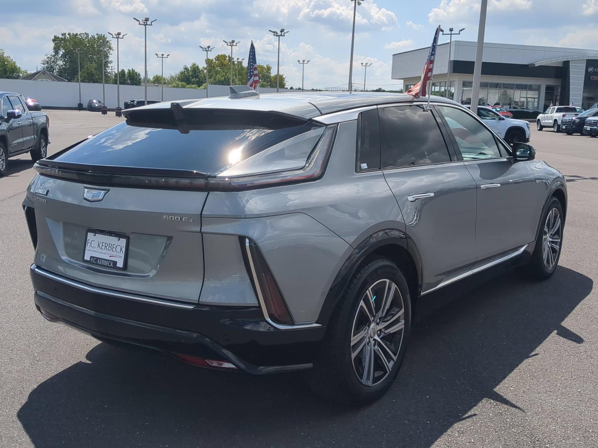 2024 Cadillac LYRIQ Luxury 1 - Photo 7