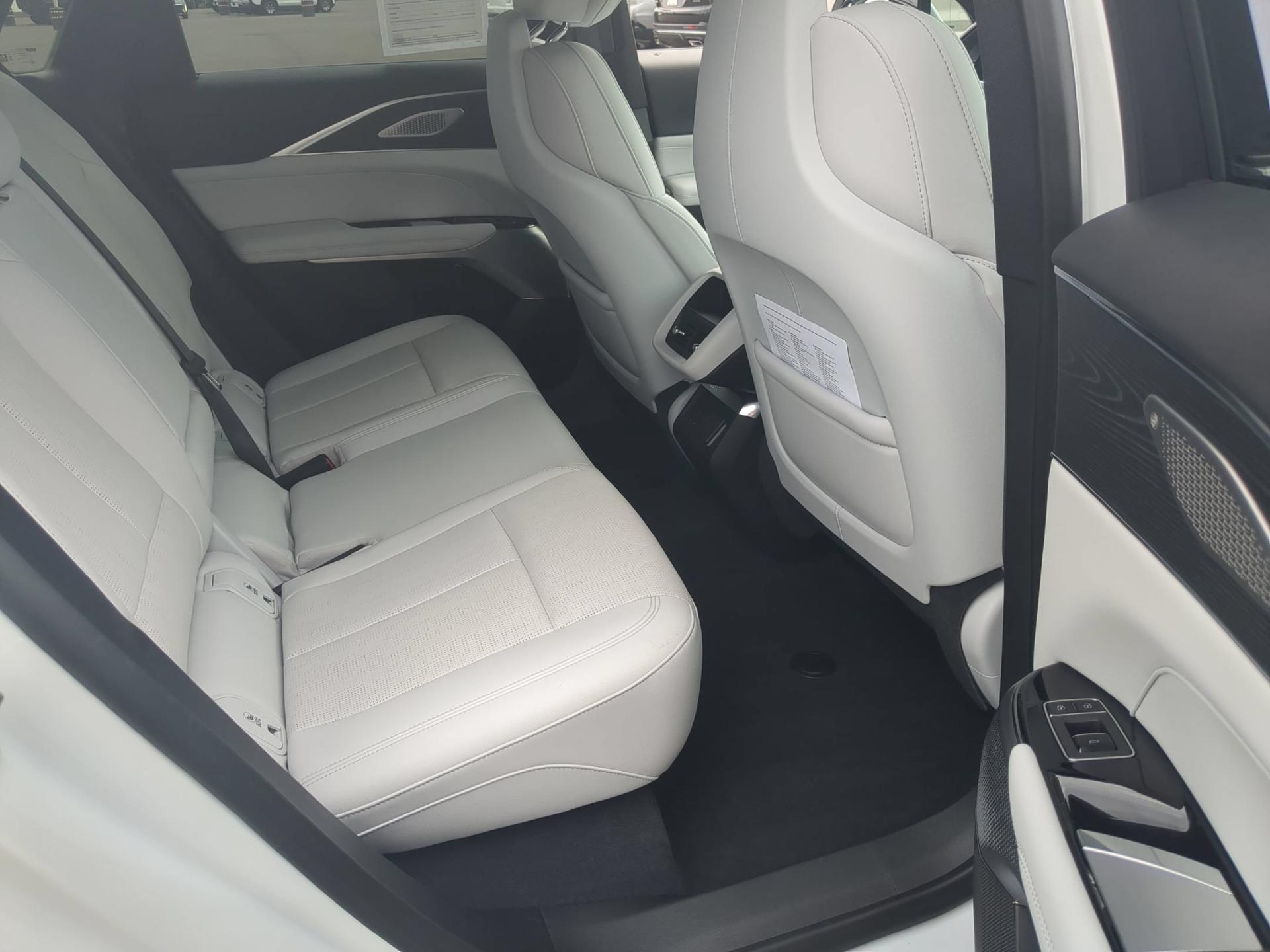 2024 Cadillac LYRIQ Luxury 2 - Photo 26