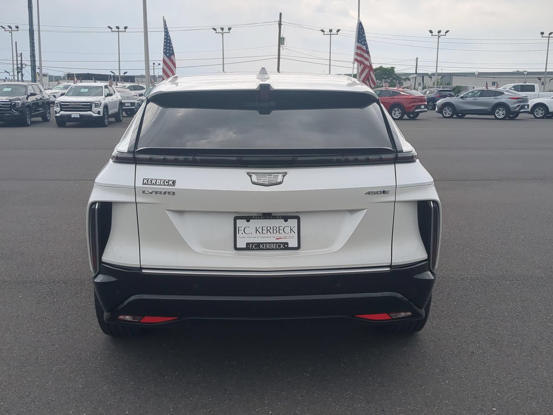 2024 Cadillac LYRIQ Luxury 2 - Photo 6