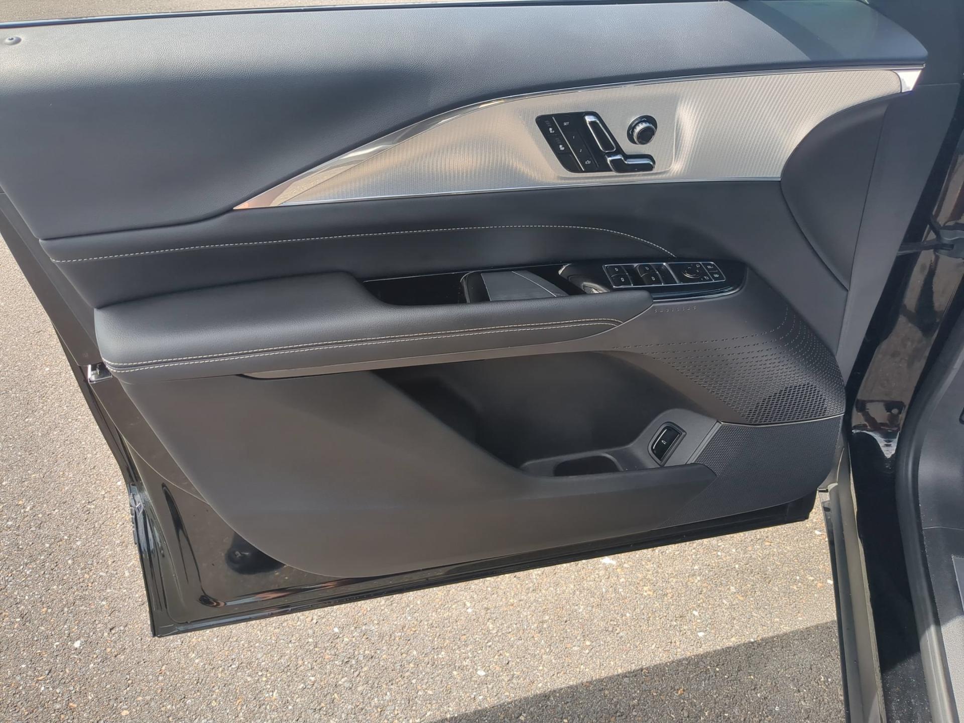 2024 Cadillac LYRIQ Tech - Photo 20