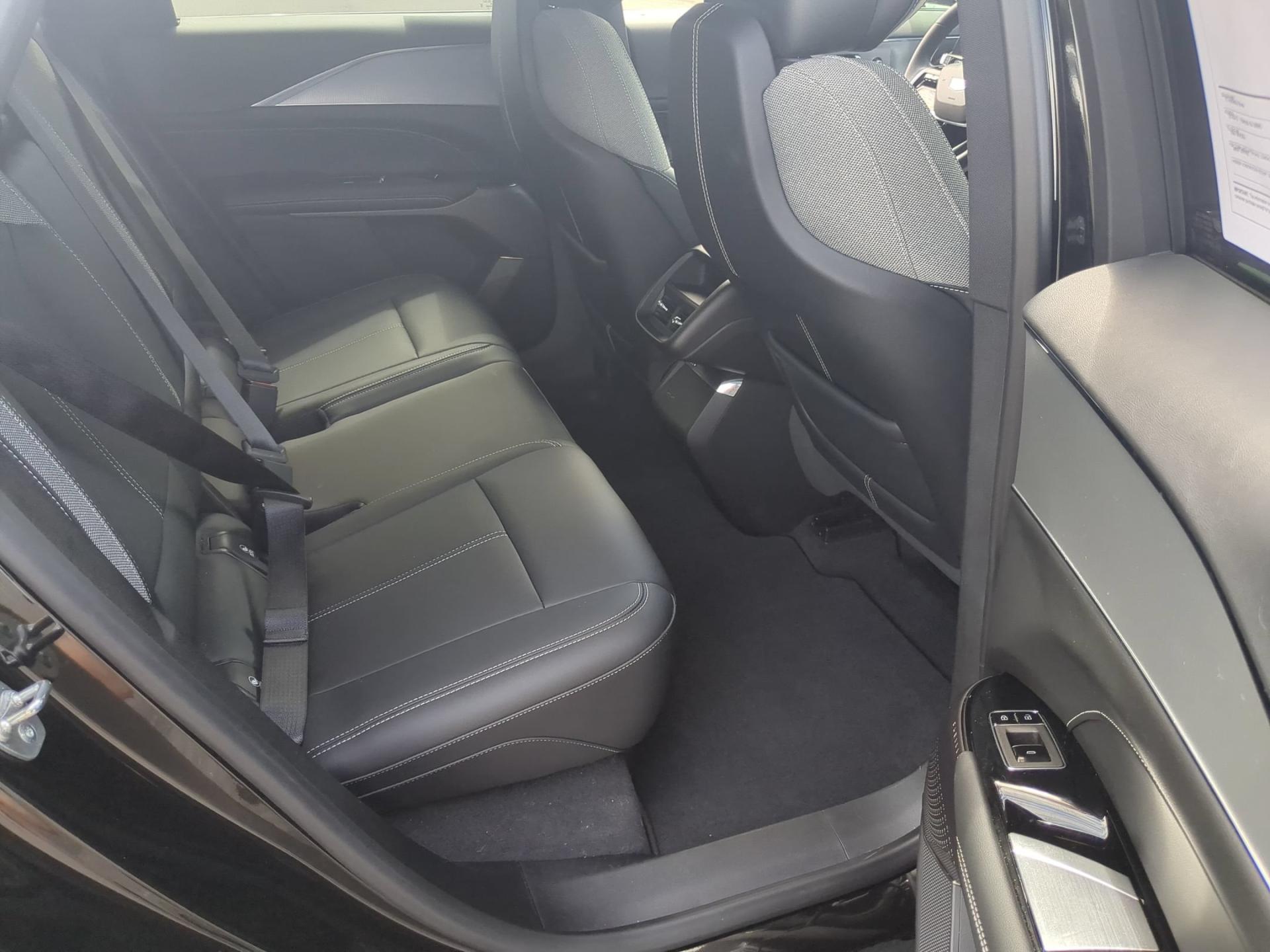 2024 Cadillac LYRIQ Tech - Photo 25
