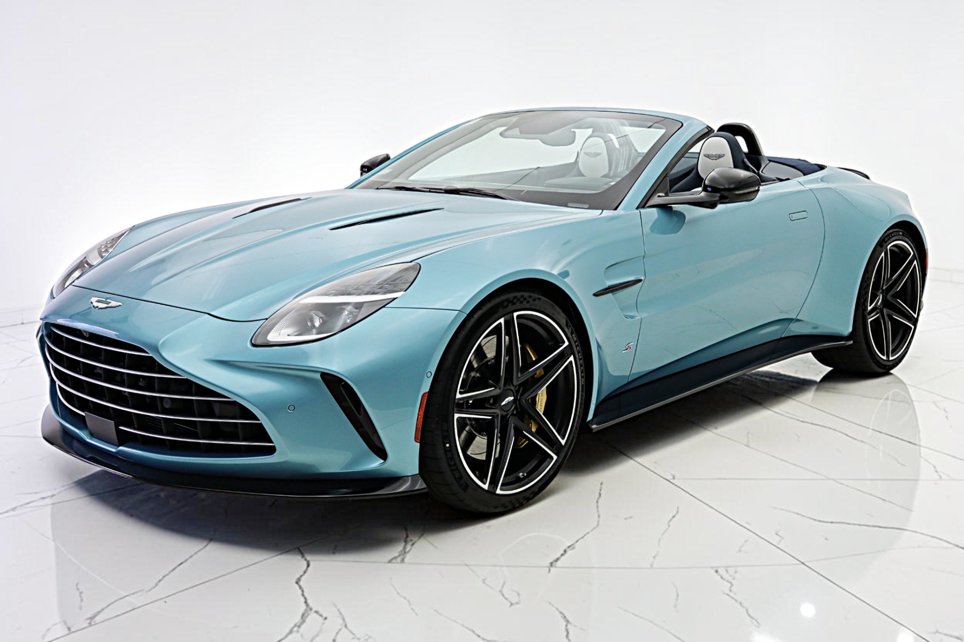 2026 Aston Martin Vantage Base