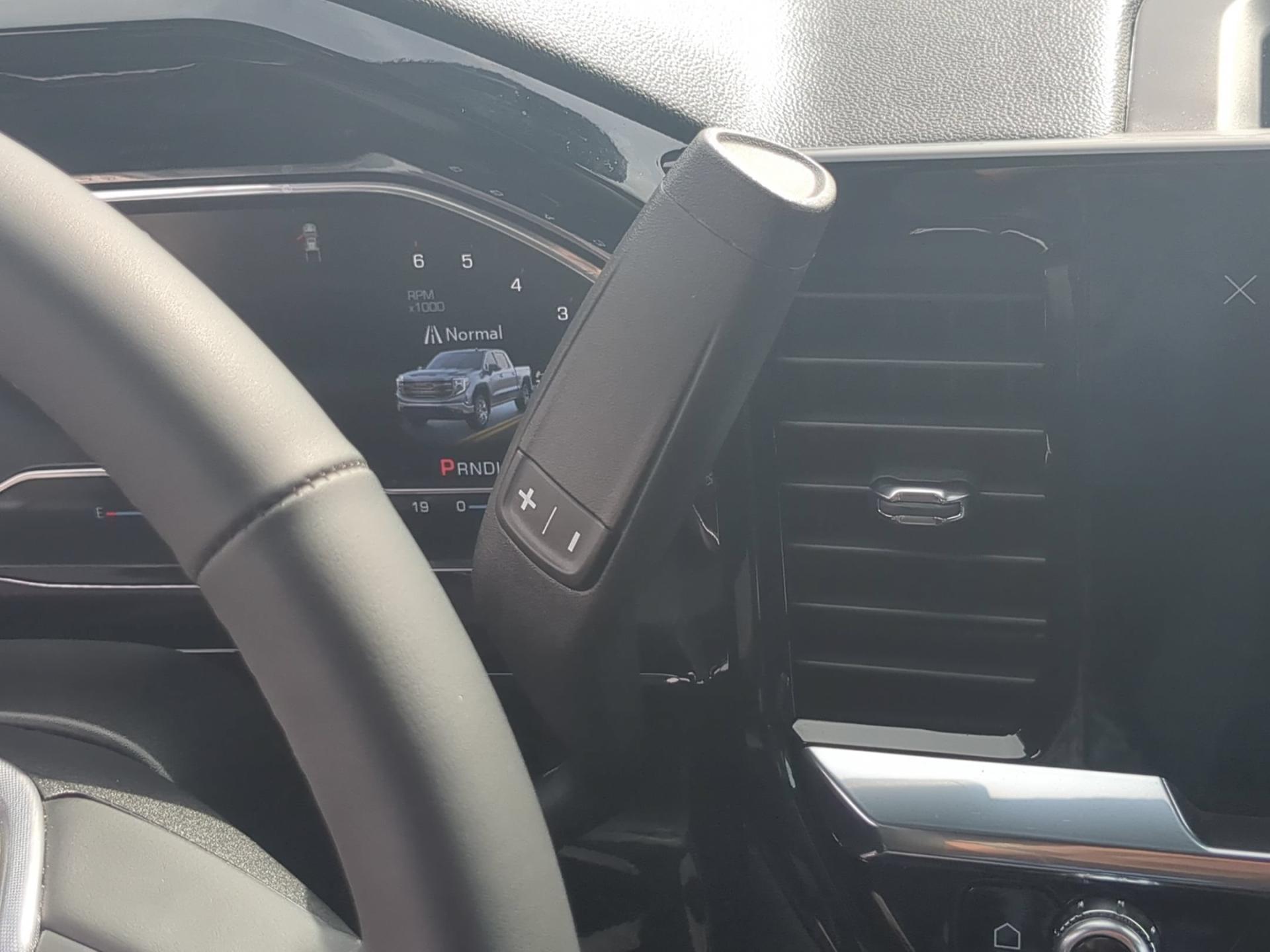 2024 GMC Sierra 1500 SLE - Photo 15