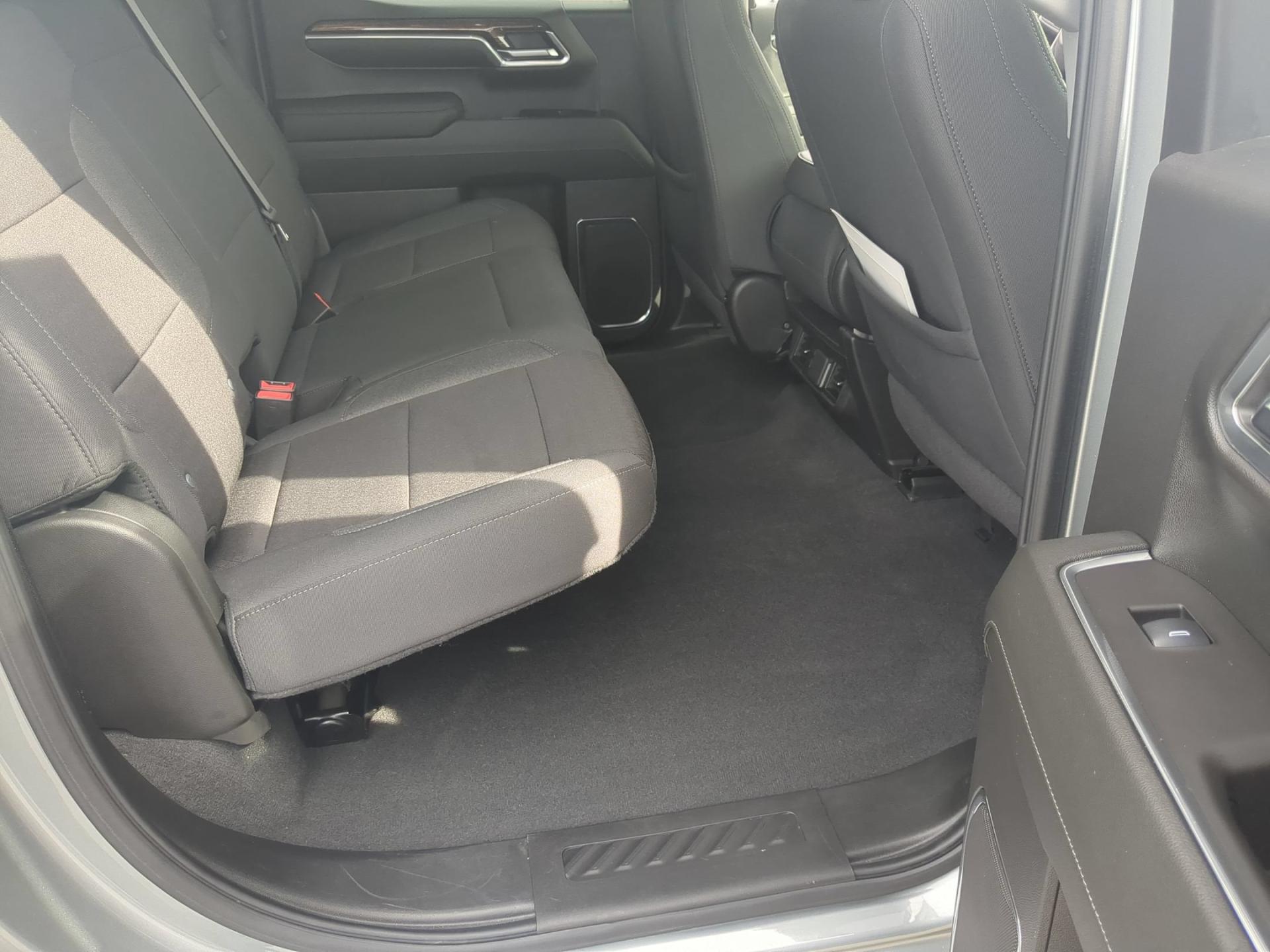 2024 GMC Sierra 1500 SLE - Photo 25