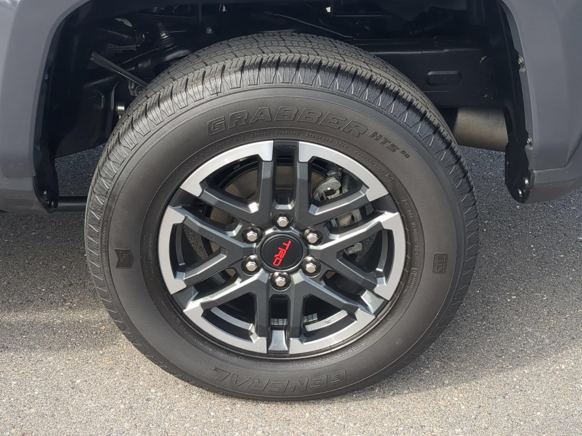 2024 Toyota Tacoma TRD Sport - Photo 30