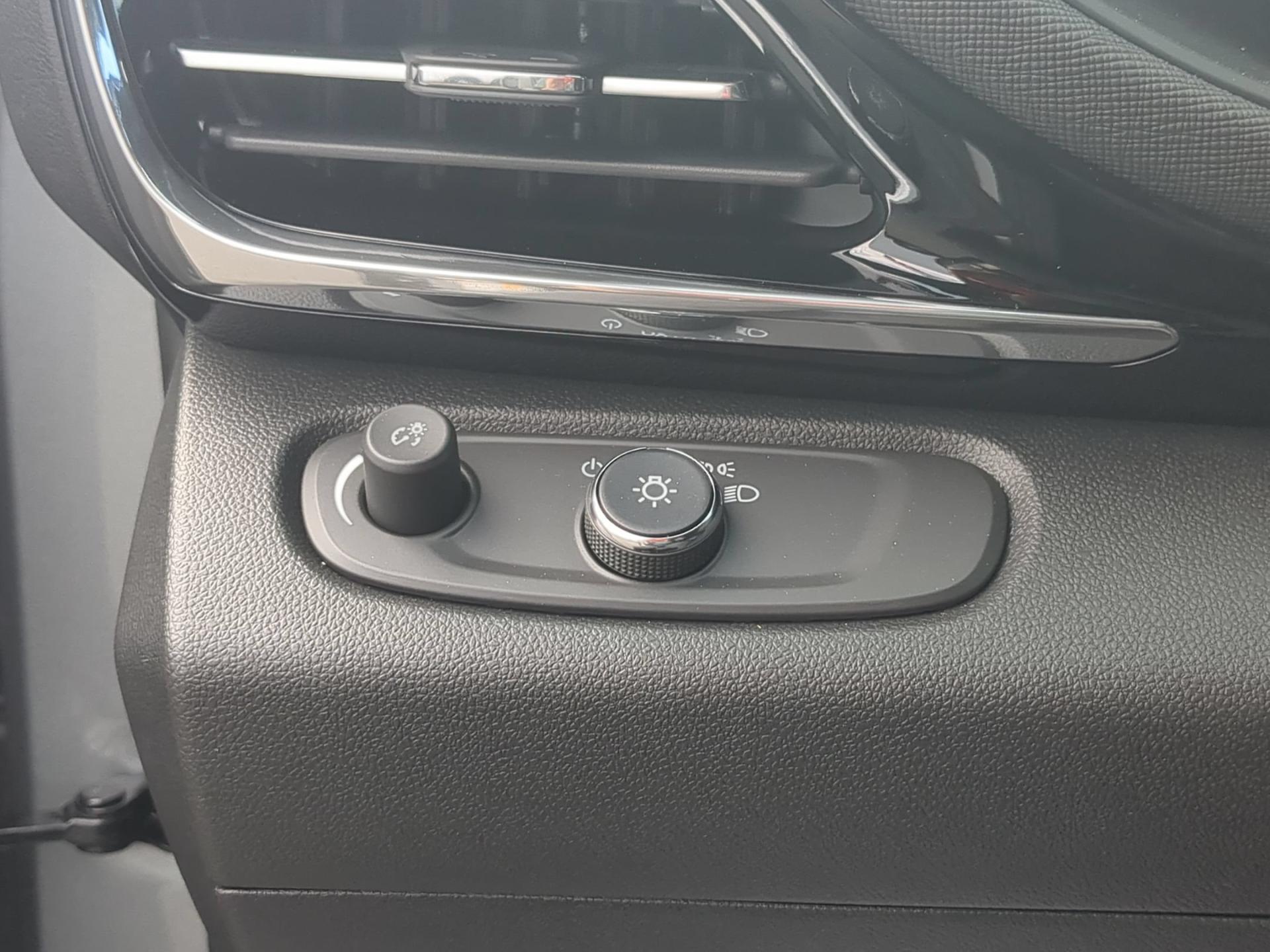 2026 Buick Envista Sport Touring - Photo 16