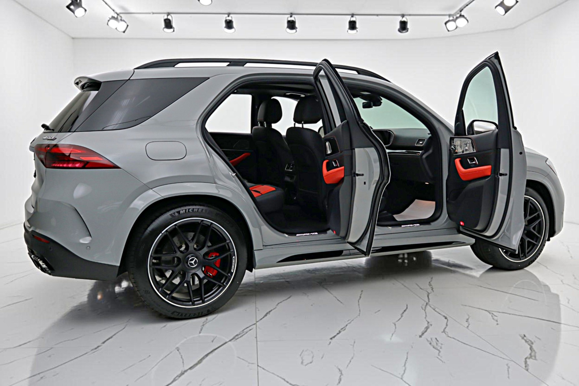 2025 Mercedes-Benz GLE AMG GLE63 S - Photo 13