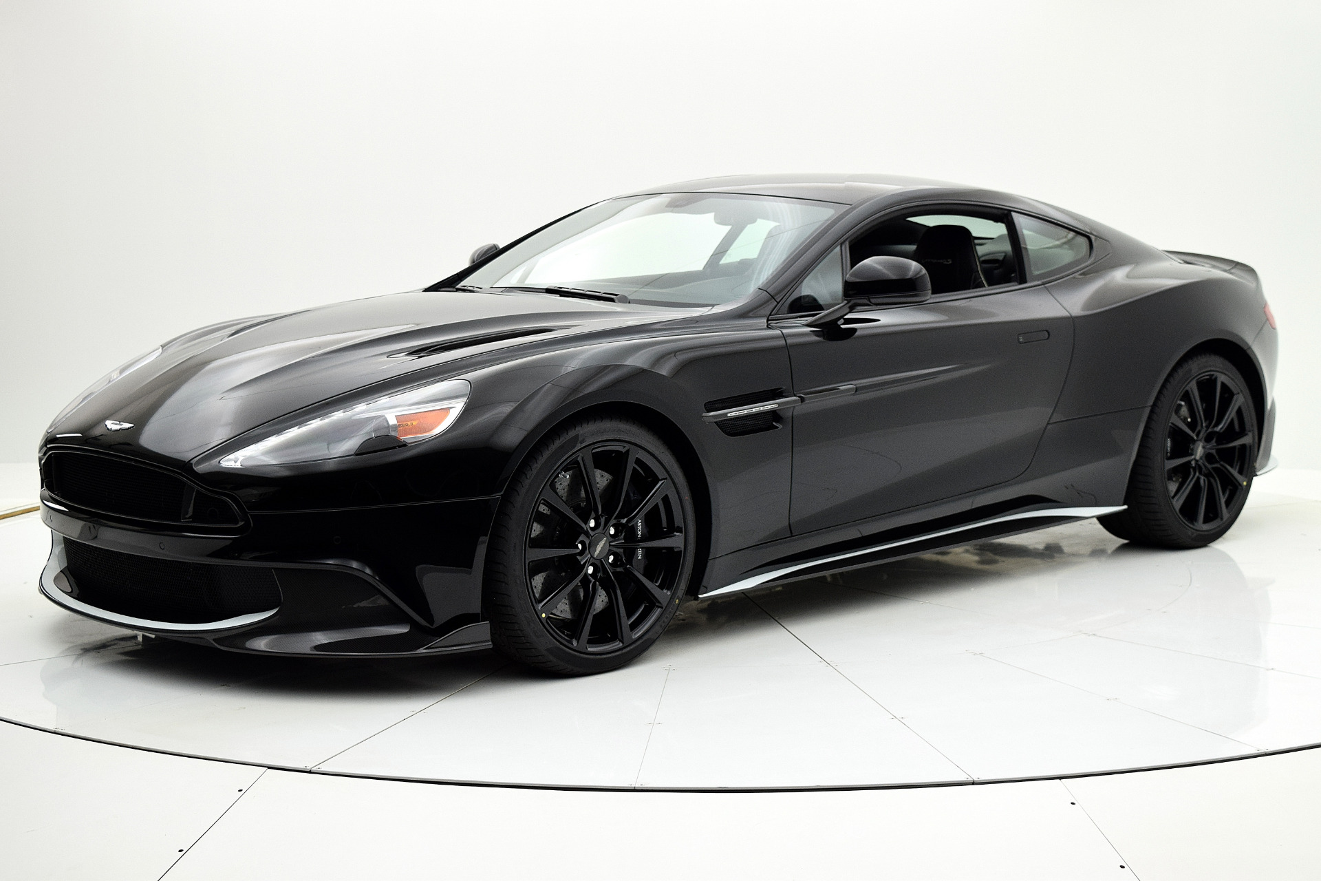 New-2018-Aston-Martin-Vanquish 