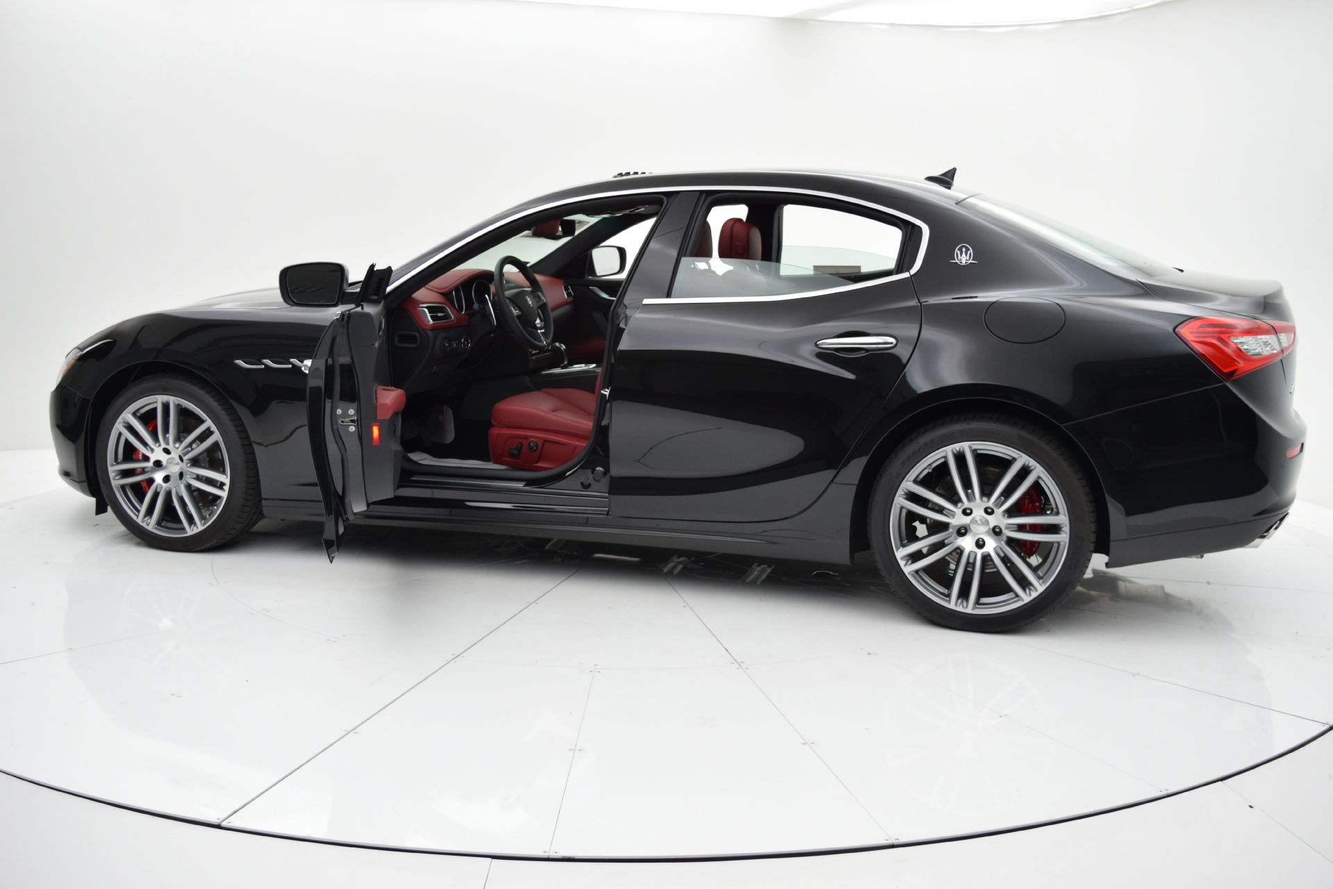 2015 Maserati Ghibli S Q4 photo 17