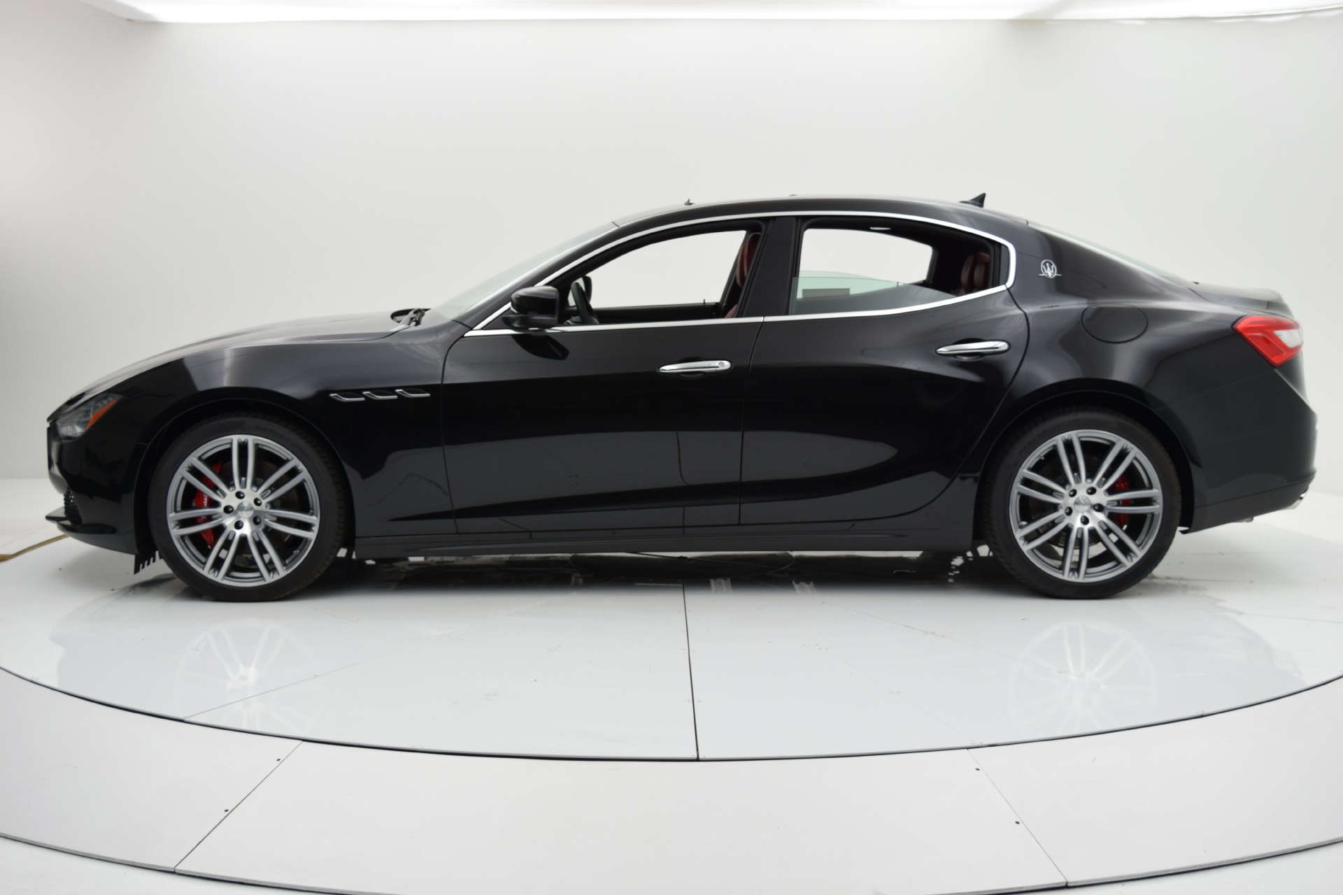 2015 Maserati Ghibli S Q4 photo 2