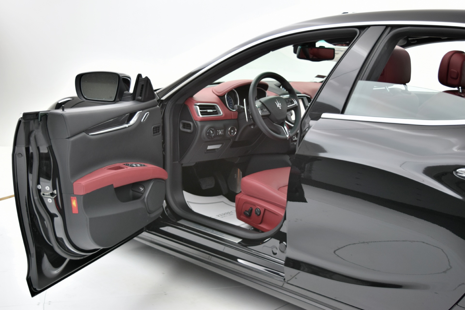 2015 Maserati Ghibli S Q4 photo 18