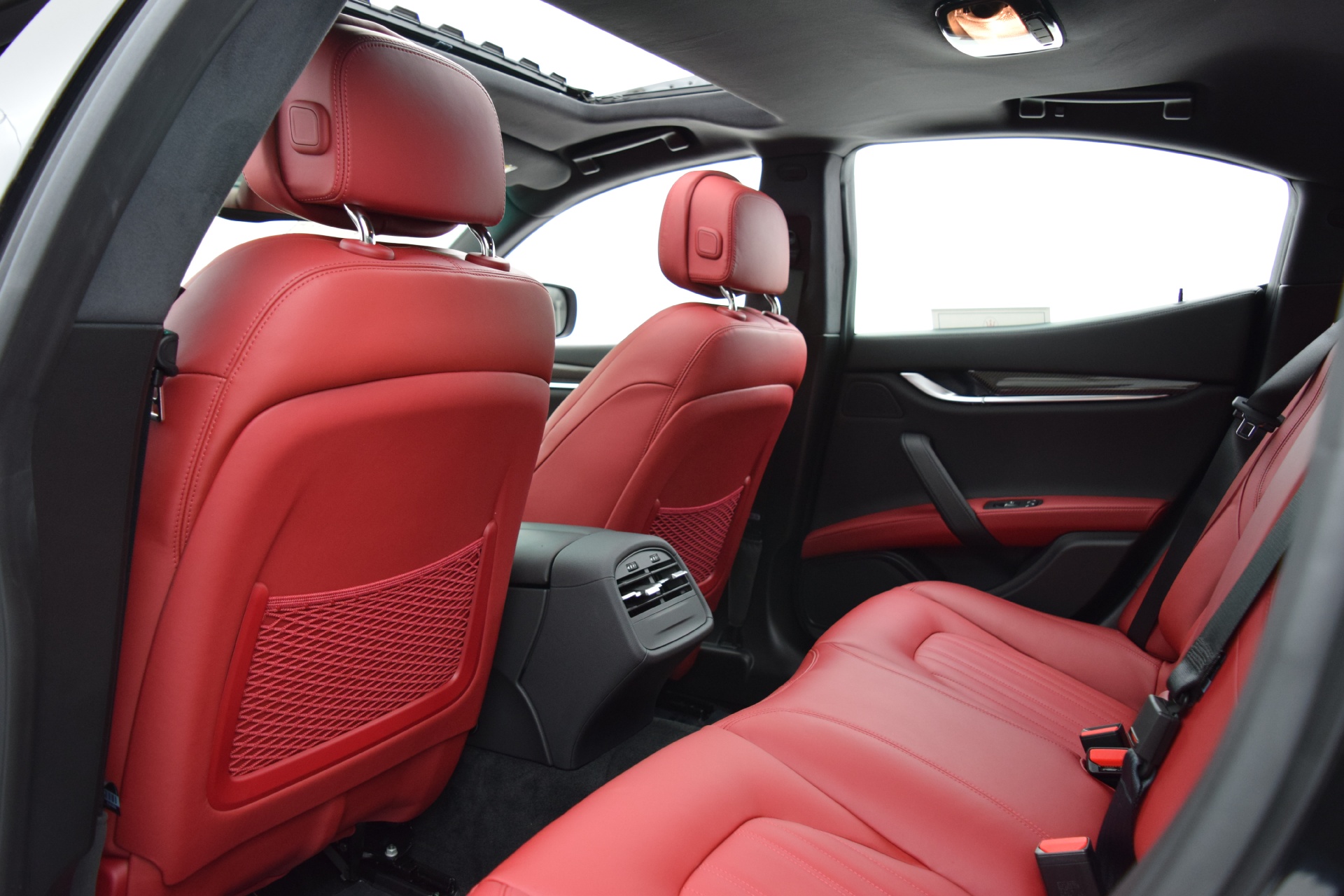 2015 Maserati Ghibli S Q4 photo 25