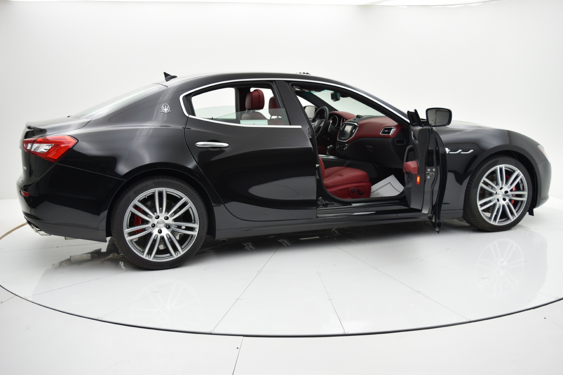 2015 Maserati Ghibli S Q4 photo 28