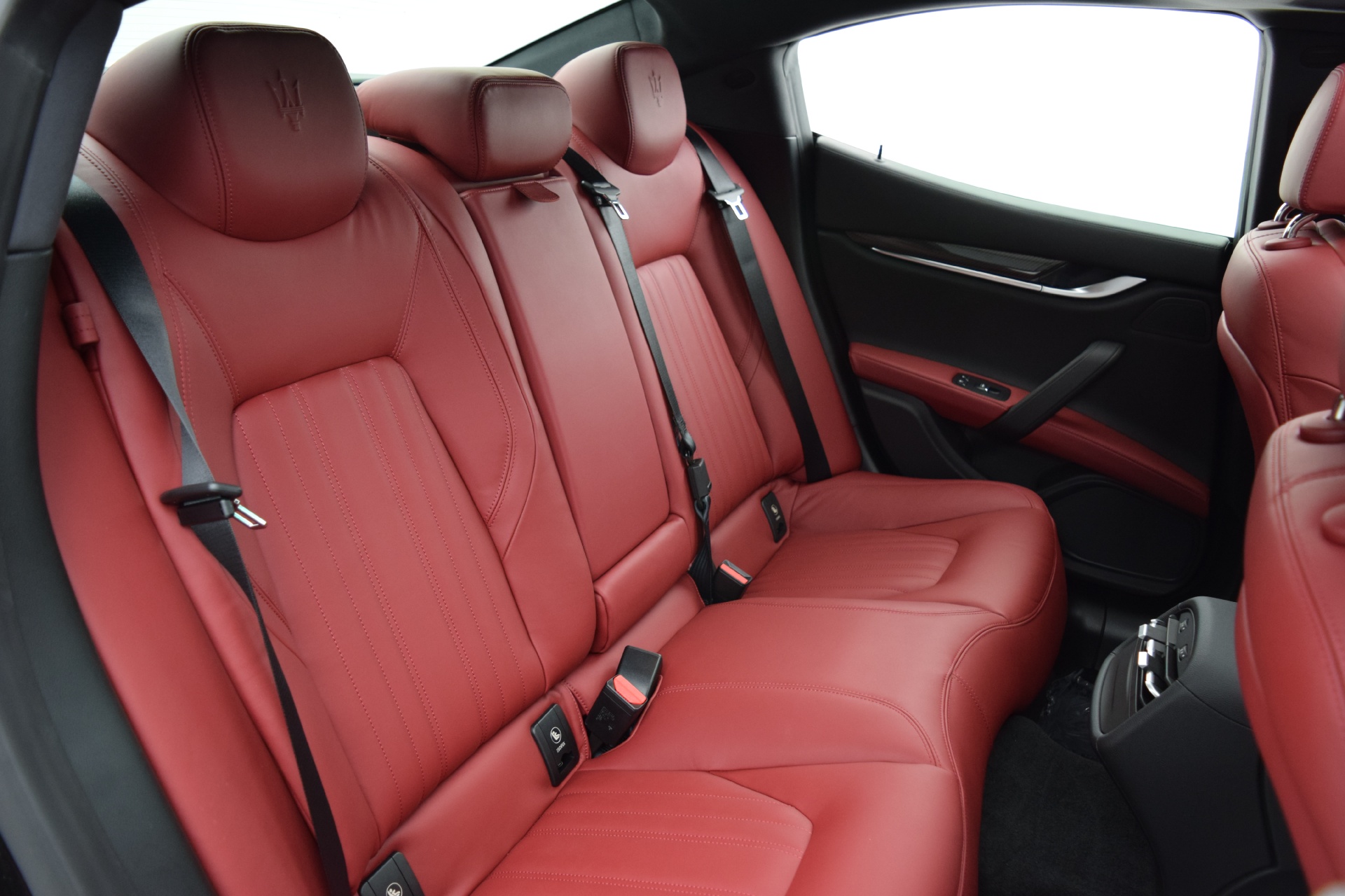 2015 Maserati Ghibli S Q4 photo 37